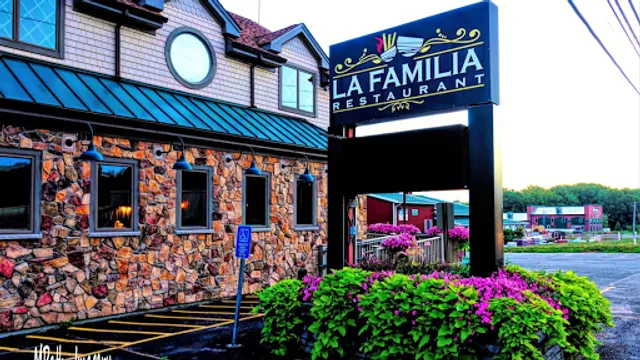 La Familia Restaurant