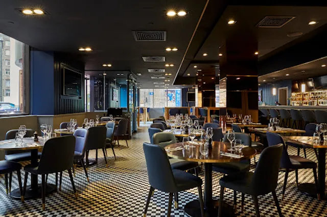 Frankie's Sports Bar & Grill