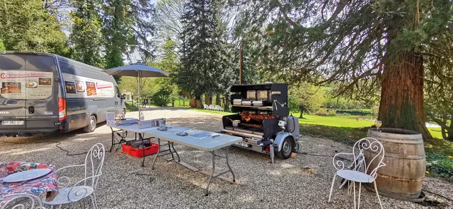 La Brocherie Mobile Brasero Party L'Œuf en Meurette Traiteur Street Food Truck Dijon