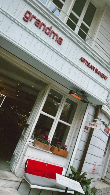 Grandpa Coffee Eatery