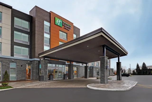 Holiday Inn Express & Suites Collingwood by IHG