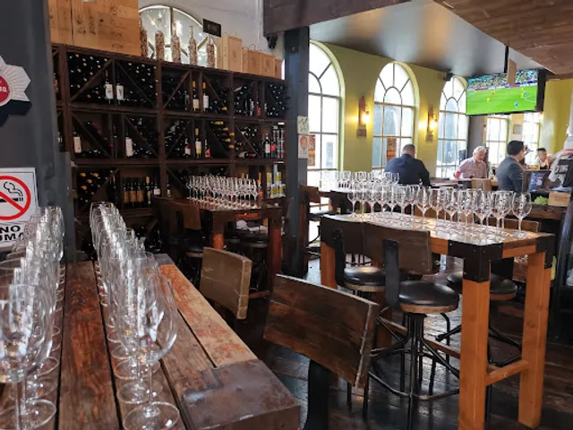 BAJA TERRA Vinos y Pizza