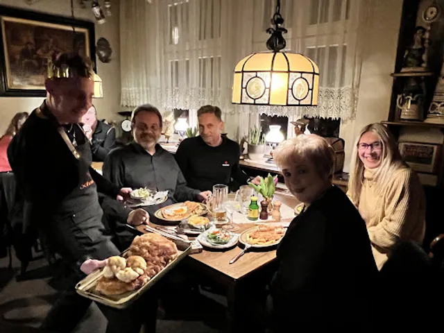 DER SCHNITZELKAISER Restaurant „Zur Post“