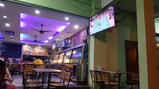 Modern Family Restaurant