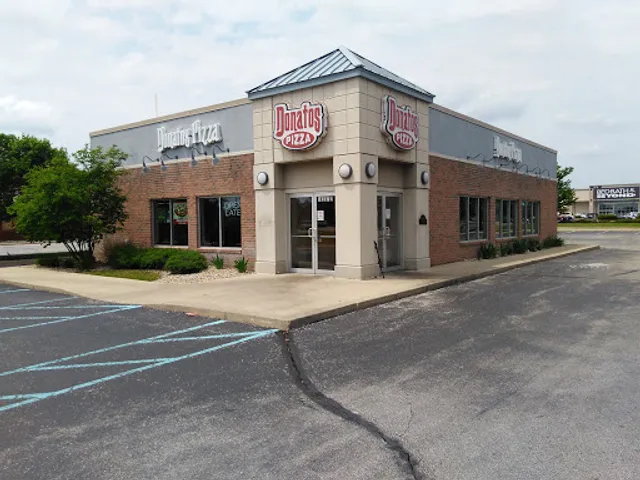 Donatos Pizza