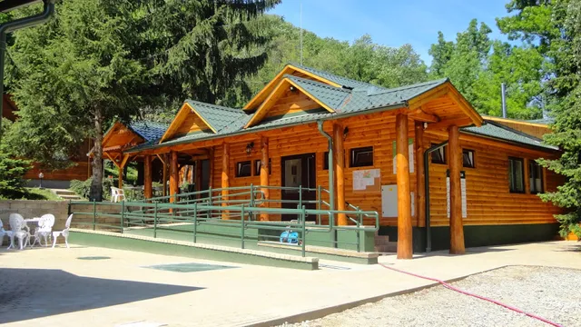 Zöldvár Villa Kft. Apartmanok és Ifjúsági szállás, Bogács