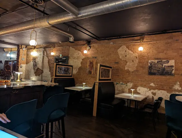 Eleven18 Bar and Lounge