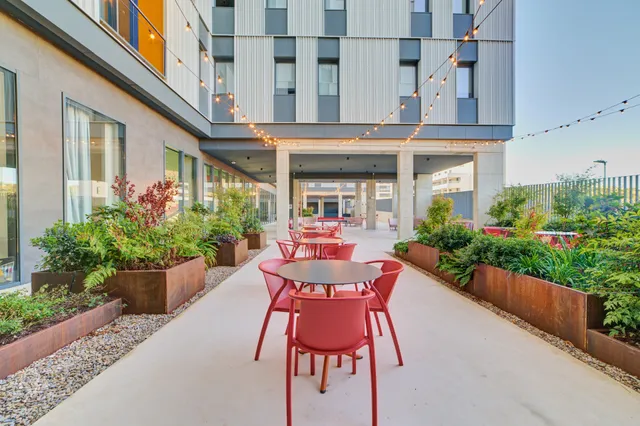 Home & Co Pamplona Residencia de estudiantes