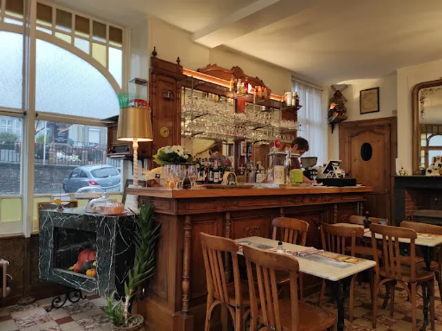 Café Aux Trois Moulins