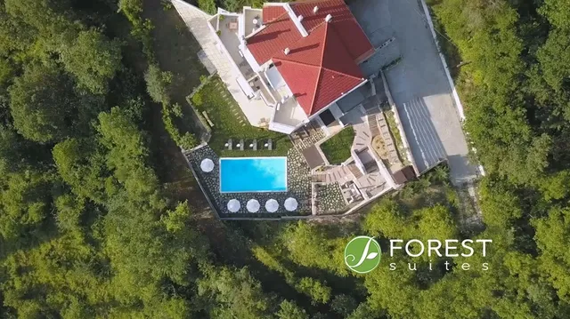 Forest Suites Boutique Hotel