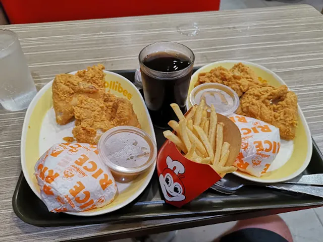 Jollibee - Robinsons Lucky Gold Lifehomes