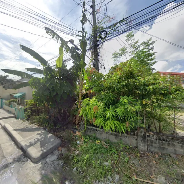 DAEVY's Halo Halo & Merienda