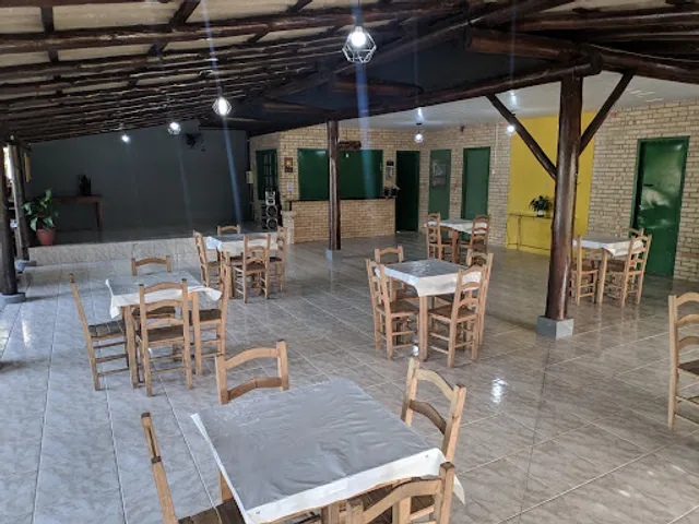 Manas Restaurante e Pub