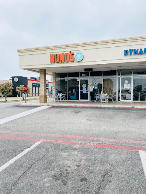 Nuno’s Tacos & Vegmex Grill