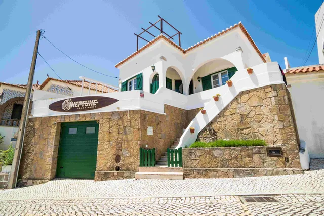 Neptune Beach House - Surf, Relax & Enjoy the Beach Vibes