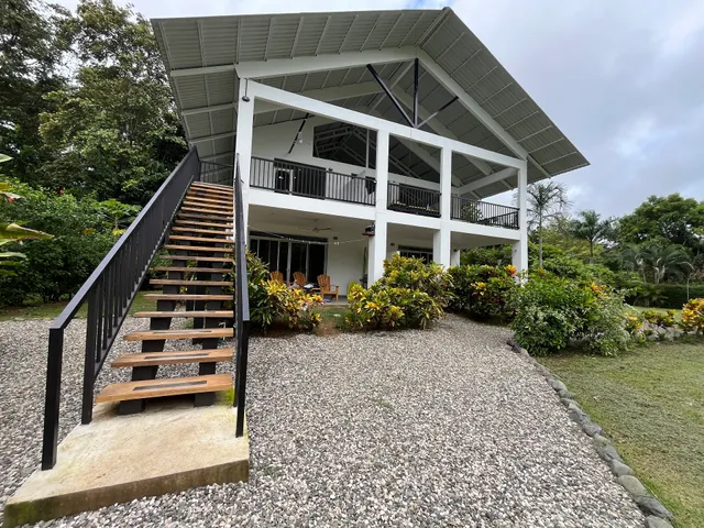 Kai Vida, Pavones Family Surf Lodging