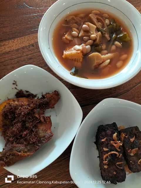 Rajamandala Resto & Cafe