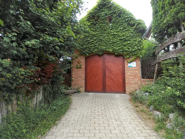 Mackólak Vendégház és Ökoporta