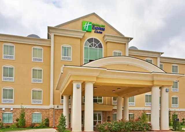 Lake Texoma Inn And Suites