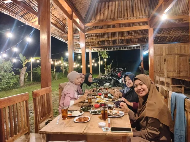 The Memories Cafe And Hangout