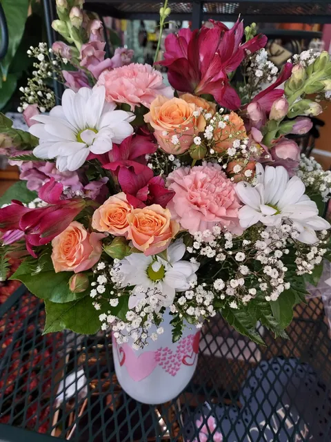 Capitena's floral and gift shoppe