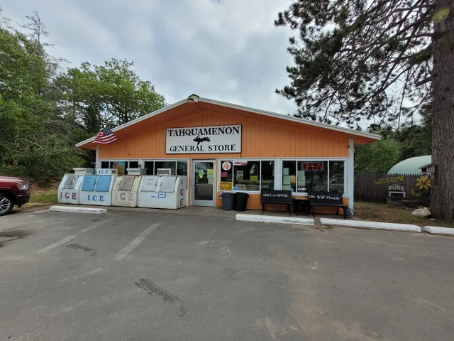 Gene's Tahquamenon General Store