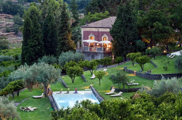 Monaci delle Terre Nere, Relais & Chateaux