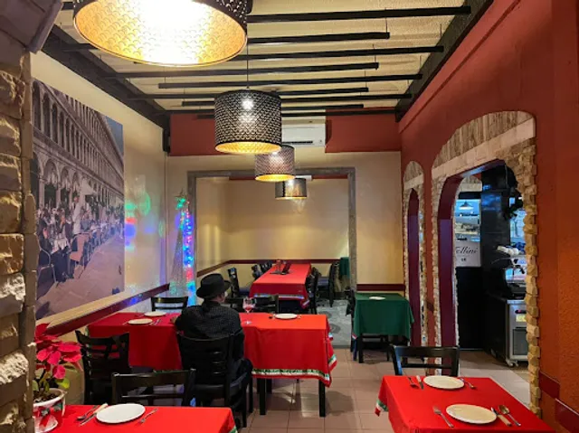 Fellini Ristorante & Caffe