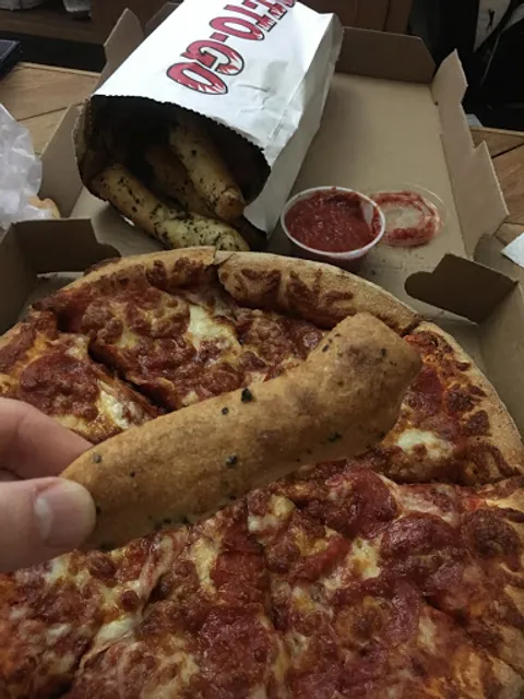 Fresh Hot Pizza & Blimpie