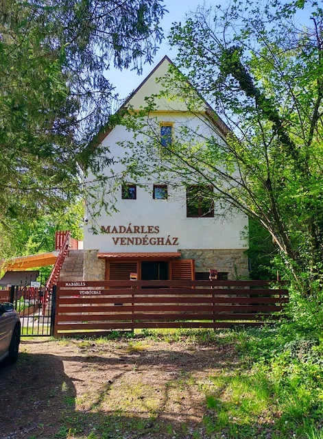 Madárles Vendégház