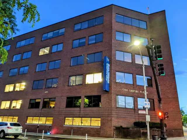 Roger Williams University - Extension School