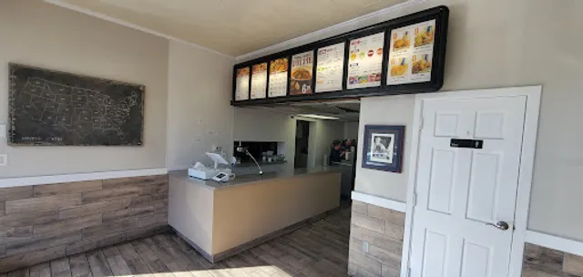 Lee's Famous Recipe Chicken