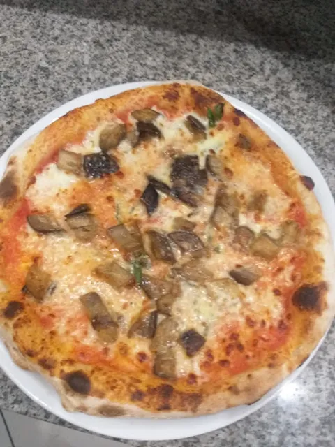 Pizzeria bella napoli