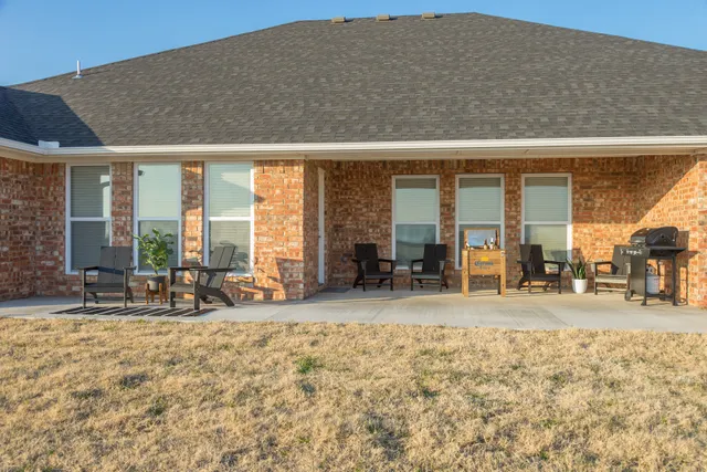 Crash Pads in Altus | The Bat Cave