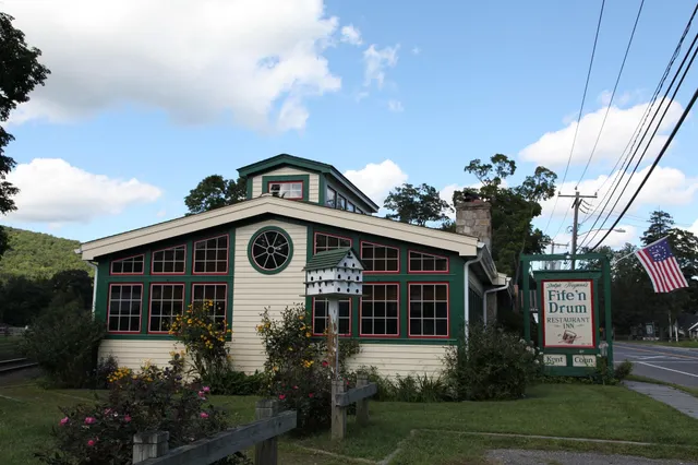 Fife'n Drum Inn