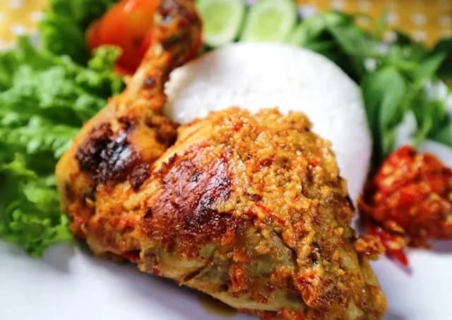 Ayam bakar taliwang mbak atun jawa timur