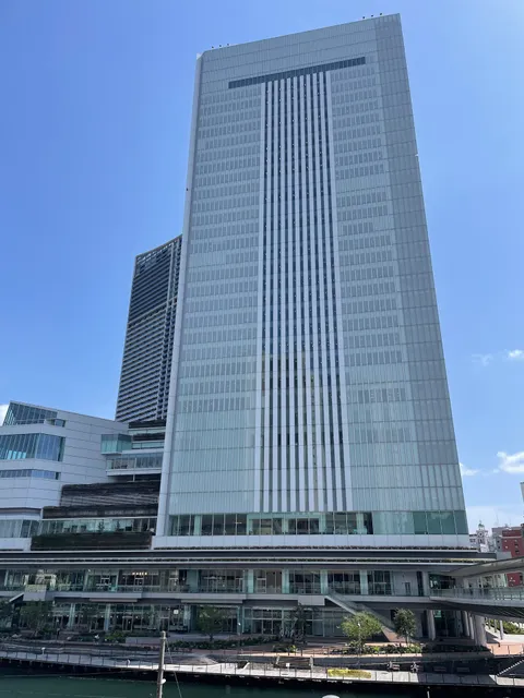 横浜市役所 アトリウム