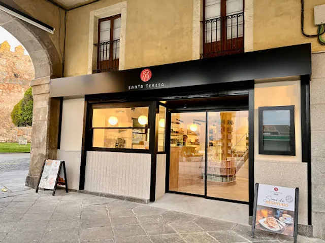 Santa Teresa Shop & Café