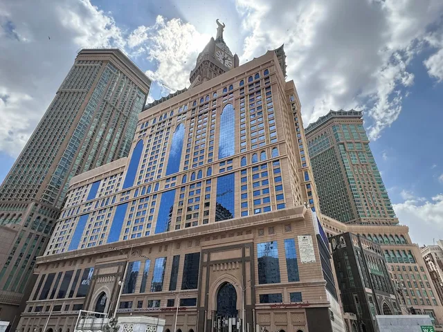 Al Safwa Hotel, the first tower