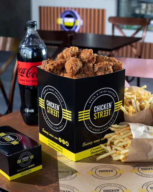 Chicken Street Dakar Sacré-Cœur Naan & Fried Chicken