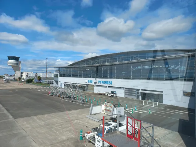 Pau-Pyrenees Airport