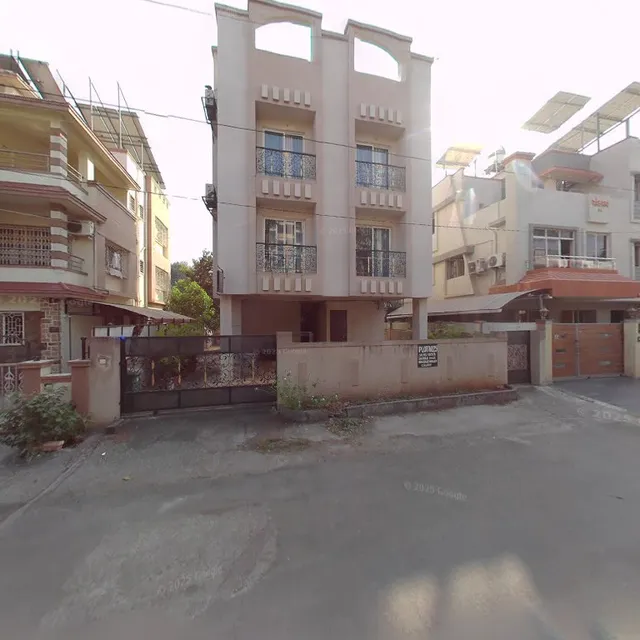 14 Square Serviced Apartment