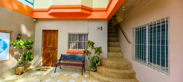 OYO 1099 Las Residencias Bed and Breakfast