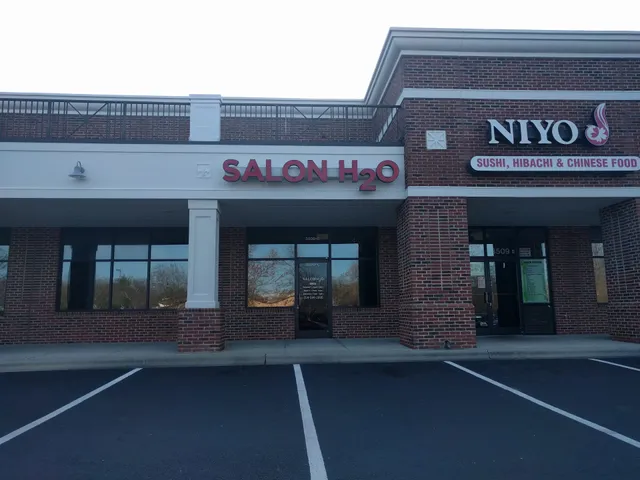 Salon H2O Charlotte