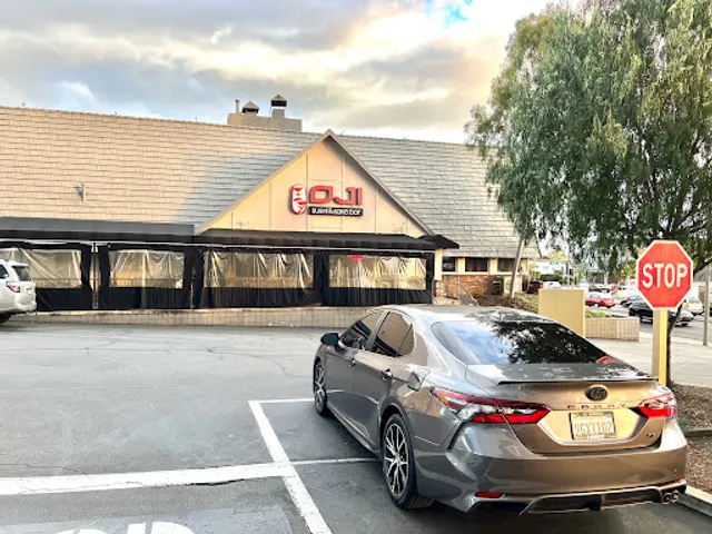 Oji Sushi & Sake Bar