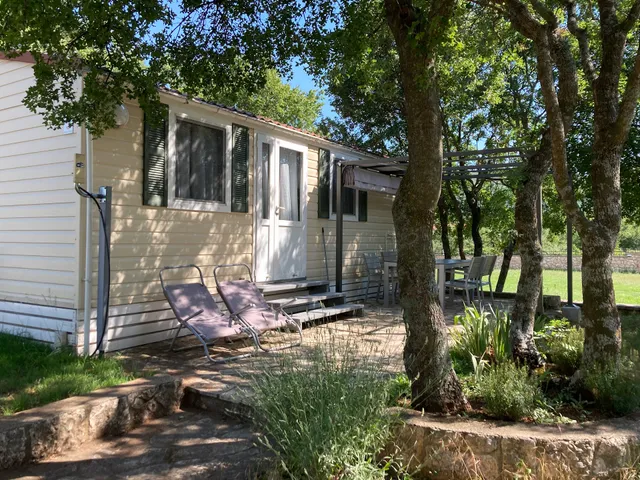 Micanovi Dvori - Camping Village Zrmanja