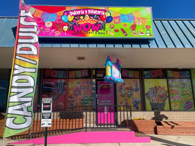 Dulceria y Pinateria WOW