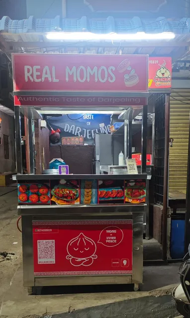 Real Momos