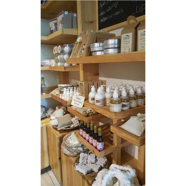نفرتارى لمنتجات العناية بالجسم الطبيعية - Nefertari Natural Body Care Products‎
