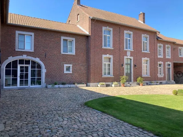 Cour 44 - Gîte de charme Remicourt- Liège